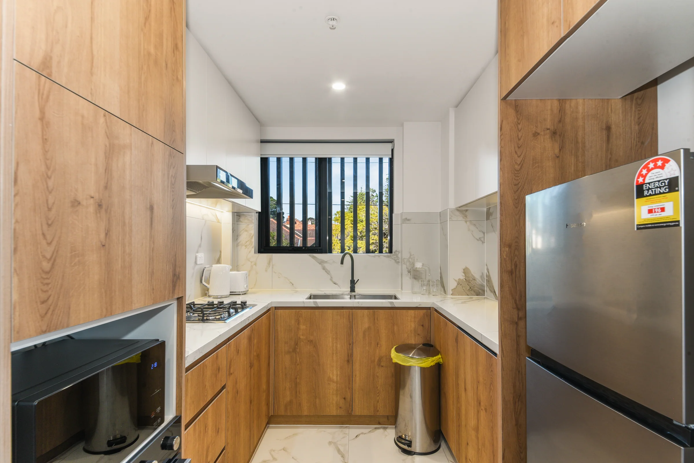 Fully furnished two-bedroom apartment on Conder Street interior 3