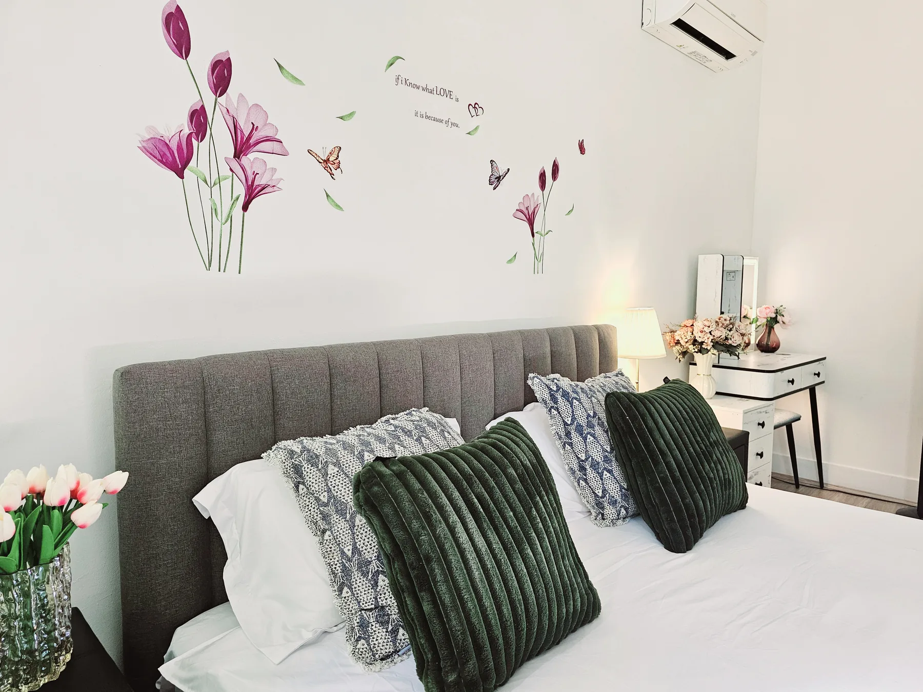 Comfortable fully furnished three-bedroom home in Burwood interior 5
